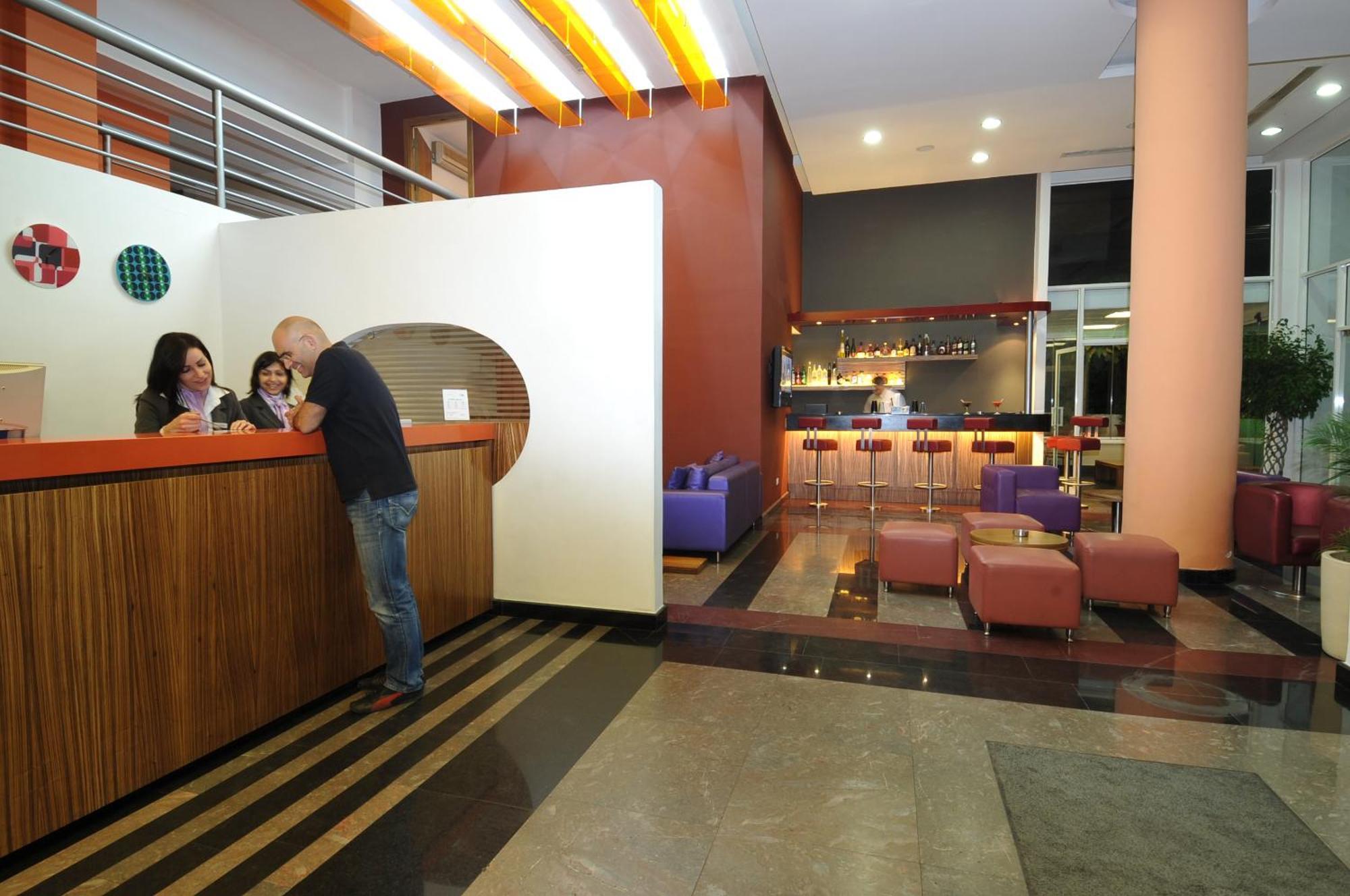 Suite Hotel Chrome - Beirut Exterior foto