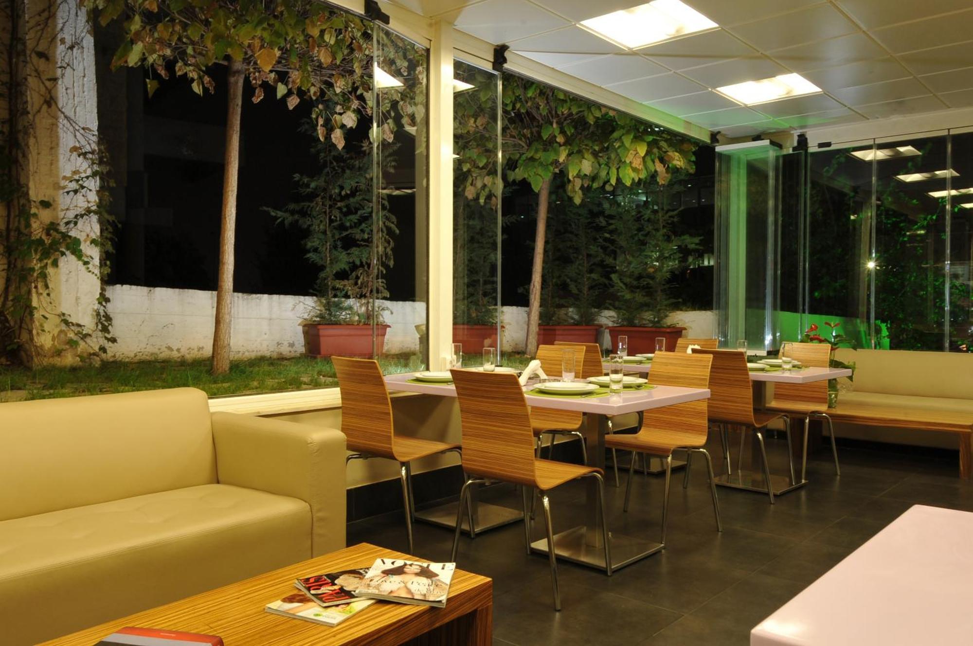 Suite Hotel Chrome - Beirut Exterior foto